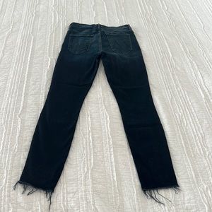 MOTHER jeans - high waisted looker ankle fray